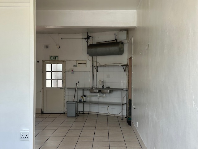 To Let commercial Property for Rent in Plumstead Western Cape